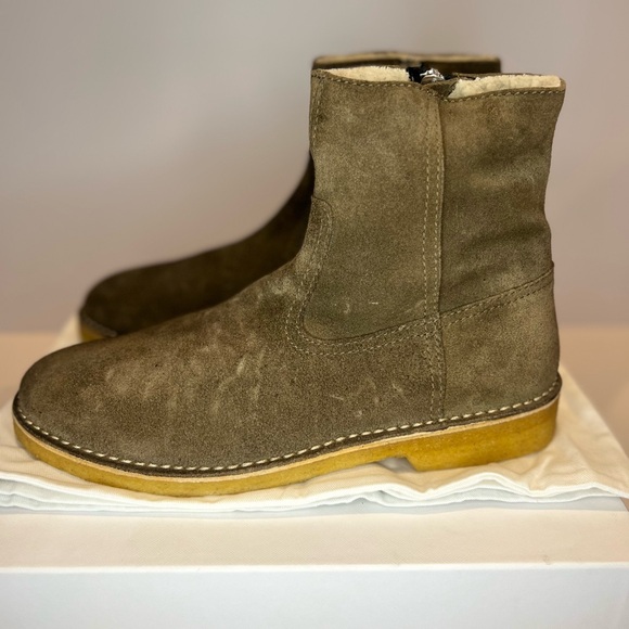 Clann Shearling Velvet Boots - Picture 5 of 14